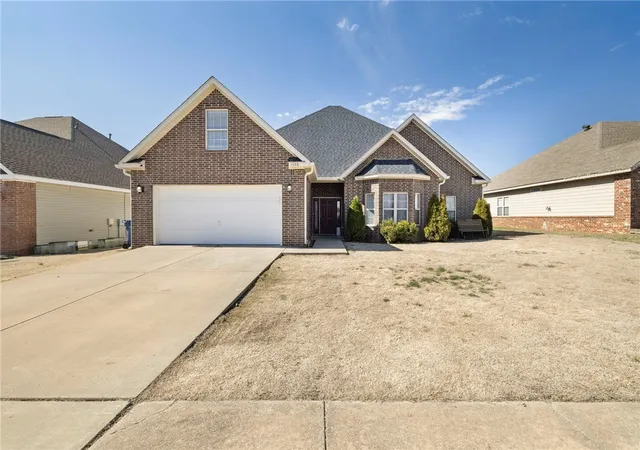 Photo 2 of Sale Pending at 1406 N Latisha Ln, Siloam Springs, AR 72761 | MLS# 1336431 | Listing updated on 2026-09-05