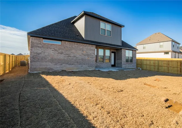 Photo 3 of Single family home for sale at 6806 Sw Orange Ave, Bentonville, AR 72713 | MLS# 1337012 | Listing updated on 2026-10-21