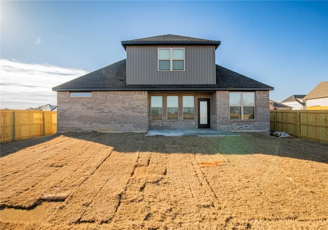 Photo 3 of Single family home for sale at 6806 SW Orange Ave, Bentonville, AR 72713 | MLS# 1337012 | Listing updated on 2026-10-21