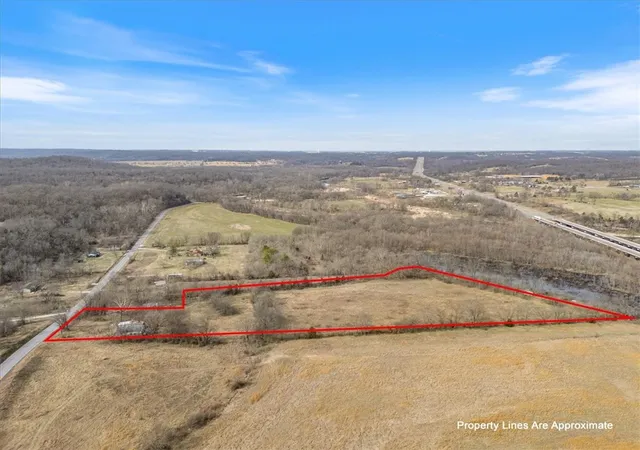 Photo 4 of House for sale at 17604 Kincheloe Rd, Siloam Springs, AR 72761 | MLS# 1336731 | Listing updated on 2026-09-03
