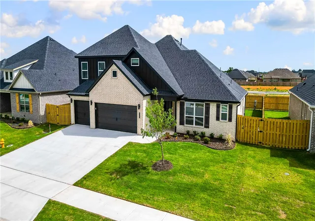 Photo 2 of Sale Pending at 675 Primitivo Ave, Tontitown, AR 72762 | MLS# 1337559 | Listing updated on 2026-09-28
