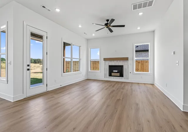 Photo 3 of Single family home for sale at 4933 Farmhouse St, Springdale, AR 72762 | MLS# 1337932 | Listing updated on 2026-10-04