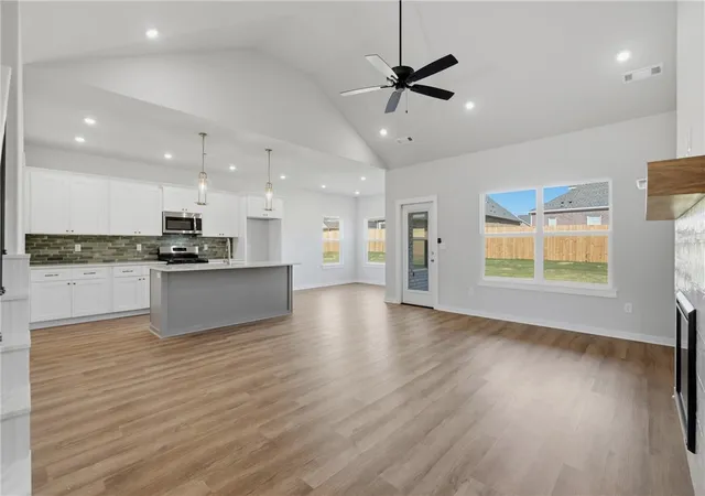 Photo 2 of Single family home for sale at 2303 N Lexington St, Siloam Springs, AR 72761 | MLS# 1337878 | Listing updated on 2026-09-09