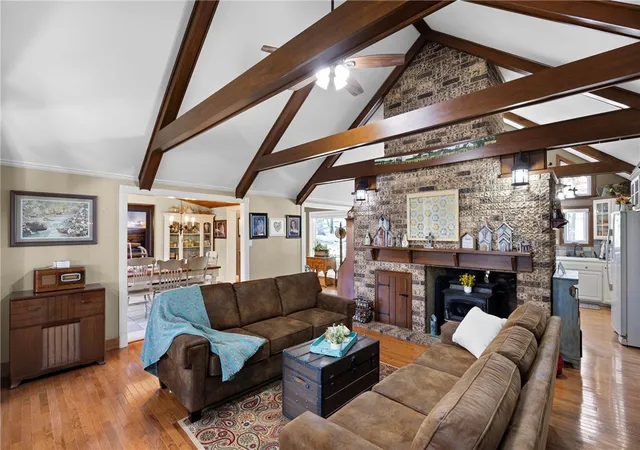 Photo 1 of Single family home for sale at 210 Hilltop Dr, Russellville, AR 72802 | MLS# 1338190 | Listing updated on 2026-09-21