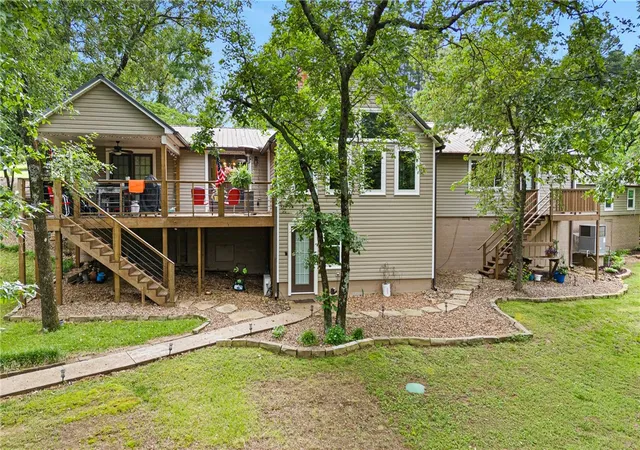 Photo 3 of Single family home for sale at 210 Hilltop Dr, Russellville, AR 72802 | MLS# 1338190 | Listing updated on 2026-10-21