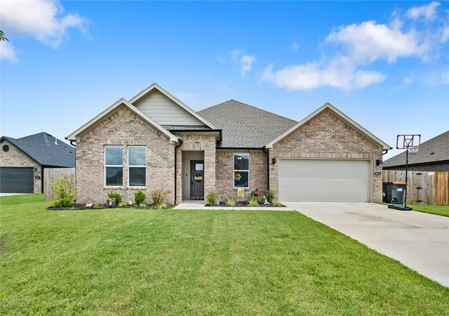 Photo 1 of Single family home for sale at 3912 Kent Ln, Springdale, AR 72764 | MLS# 1338931 | Listing updated on 2026-10-04