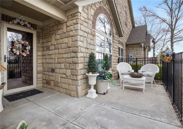 Photo 3 of Townhouse for sale at 1002 Sw Naphtali Blvd, Bentonville, AR 72713 | MLS# 1338734 | Listing updated on 2026-09-12