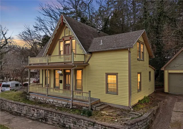 Photo 2 of Sale Pending at 212 Spring St, Eureka Springs, AR 72632 | MLS# 1339059 | Listing updated on 2026-09-12