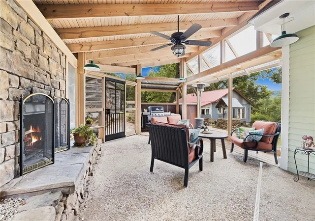 Photo 2 of Single family home for sale at 4407 Highway 16, Elkins, AR 72727 | MLS# 1339093 | Listing updated on 2026-09-30