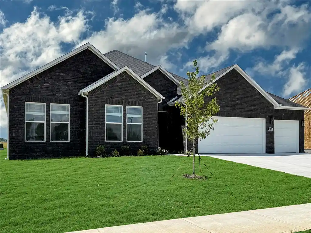 Photo 1 of Sale Pending at 515 Renley St, Tontitown, AR 72762 | MLS# 1339568 | Listing updated on 2026-10-27