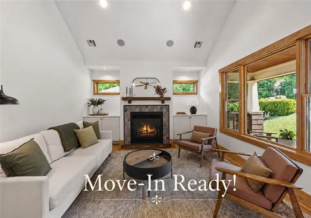 Photo 4 of Sale Pending at 803 N Highland Ave, Fayetteville, AR 72701 | MLS# 1339566 | Listing updated on 2026-09-12