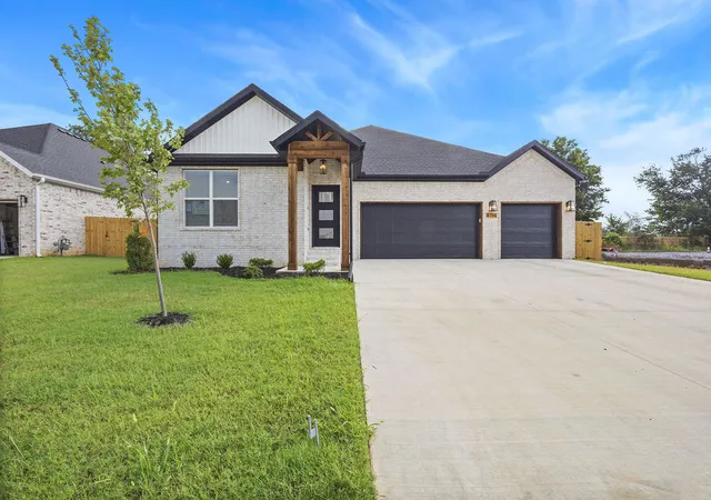 Photo 2 of Sale Pending at 6705 Sw Crabapple St, Bentonville, AR 72713 | MLS# 1339738 | Listing updated on 2026-10-21