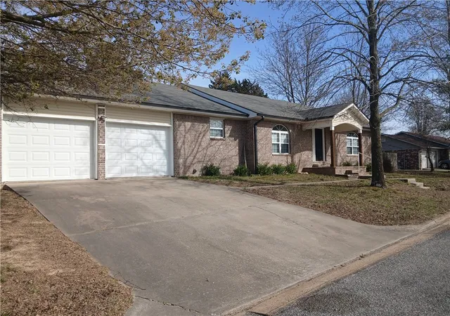 Photo 1 of Sale Pending at 503 Locust St, Berryville, AR 72616 | MLS# 1339993 | Listing updated on 2026-09-04