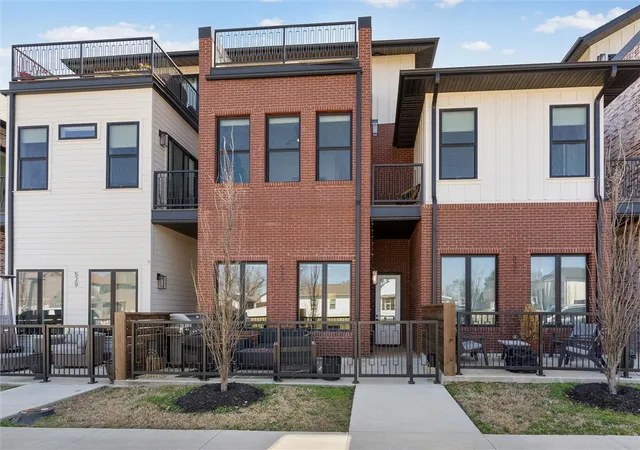 Photo 3 of Townhouse for sale at 533 Sw 5th Street, Bentonville, AR 72712 | MLS# 1339950 | Listing updated on 2026-09-10