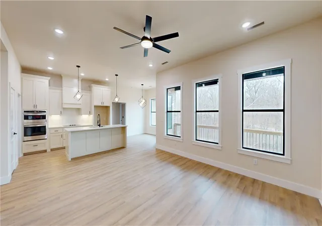 Photo 3 of Single family home for sale at 5 Butterwick Ln, Bella Vista, AR 72715 | MLS# 1340006 | Listing updated on 2026-09-10