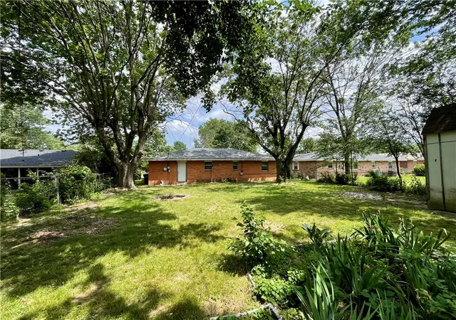 Photo 3 of Single family home for sale at 814 Gwen St, Springdale, AR 72762 | MLS# 1340191 | Listing updated on 2026-09-03