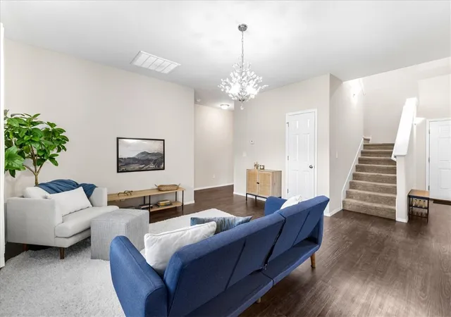 Photo 4 of Single family home for sale at 901 Loudon Dr, Bentonville, AR 72712 | MLS# 1340421 | Listing updated on 2026-10-20