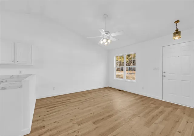 Photo 4 of Single family home for sale at 895 Flamingo Ln, Eureka Springs, AR 72631 | MLS# 1340577 | Listing updated on 2026-08-28