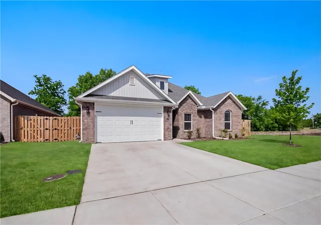 Photo 4 of Single family home for sale at 1340 Overcup Oak Ln, Bentonville, AR 72713 | MLS# 1339763 | Listing updated on 2026-09-14