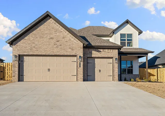 Photo 1 of Sale Pending at 1502 Lookout Ln, Cave Springs, AR 72718 | MLS# 1341111 | Listing updated on 2026-09-09