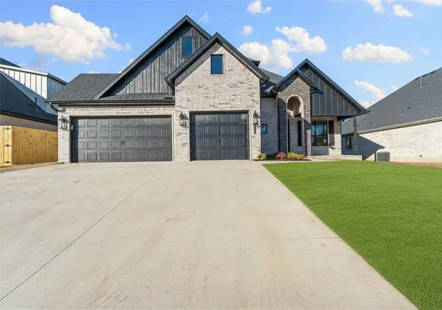 Photo 1 of Single family home for sale at 1506 Lookout Ln, Cave Springs, AR 72718 | MLS# 1341043 | Listing updated on 2026-10-07