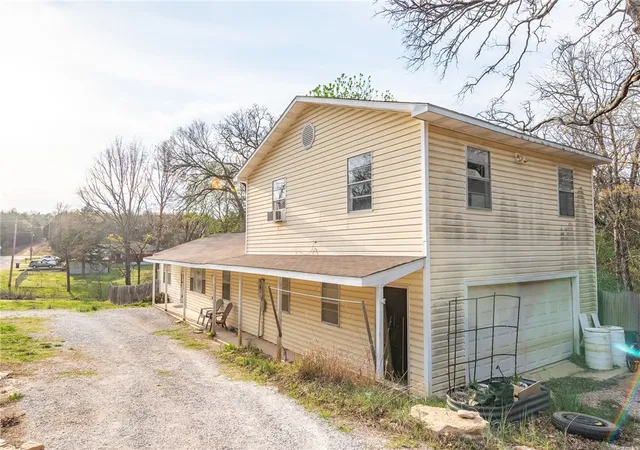 Photo 3 of Single family home for sale at 121 E Elm, Lead Hill, AR 72644 | MLS# 1341359 | Listing updated on 2026-08-31