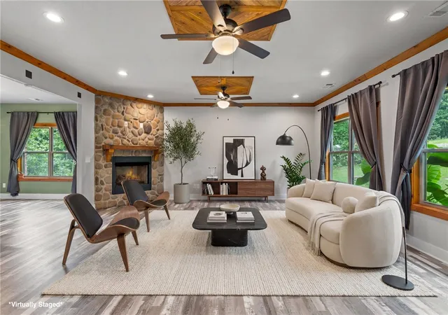 Photo 3 of Single family home for sale at 9 Kings Lynn, Bella Vista, AR 72715 | MLS# 1341305 | Listing updated on 2026-09-13