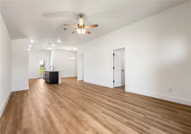 Photo 4 of Single family home for sale at 1719 Farmer St, Pea Ridge, AR 72751 | MLS# 1341730 | Listing updated on 2026-10-06