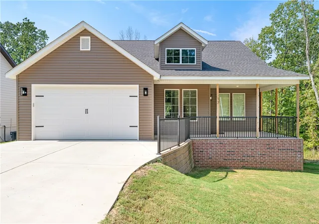 Photo 1 of Single family home for sale at 17 Dumfries Cir, Bella Vista, AR 72715 | MLS# 1341916 | Listing updated on 2026-09-09