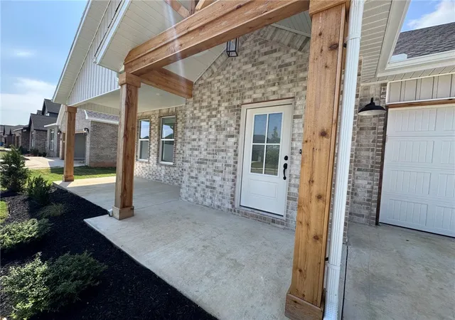 Photo 3 of Single family home for sale at 6801 Sw Basswood Ave, Bentonville, AR 72713 | MLS# 1342212 | Listing updated on 2026-10-21