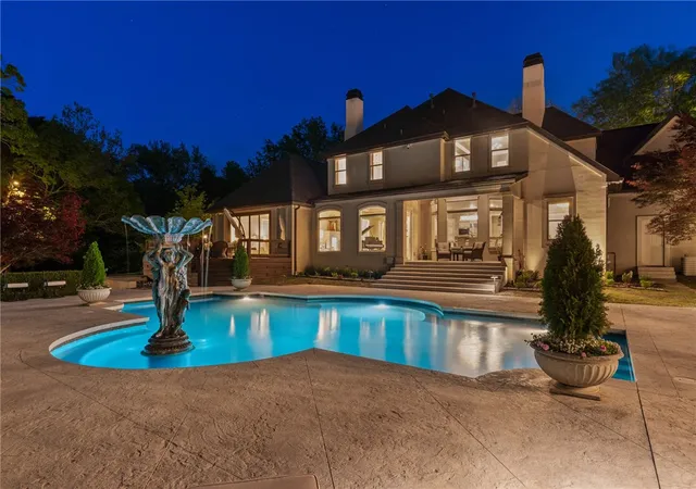 Photo 3 of Mansion for sale at 3122 E Township St, Fayetteville, AR 72703 | MLS# 1342320 | Listing updated on 2026-09-05