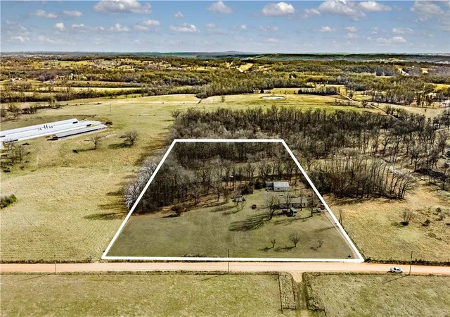 Photo 3 of Single family home for sale at 13280 N Gaiche Rd, Gentry, AR 72734 | MLS# 1342400 | Listing updated on 2026-09-09