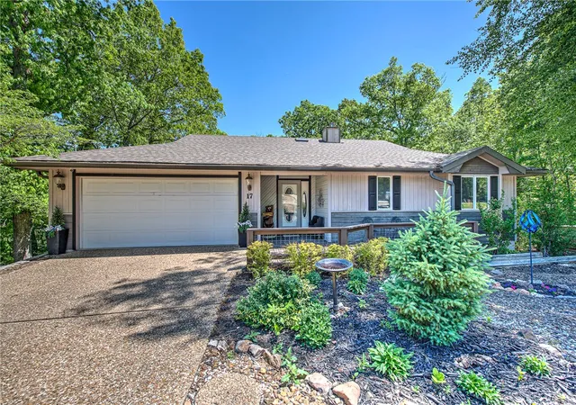 Photo 1 of Single family home for sale at 17 Stoneykirk Dr, Bella Vista, AR 72715 | MLS# 1342373 | Listing updated on 2026-09-12