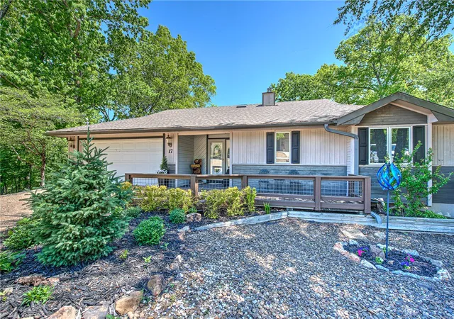 Photo 3 of Single family home for sale at 17 Stoneykirk Dr, Bella Vista, AR 72715 | MLS# 1342373 | Listing updated on 2026-09-12