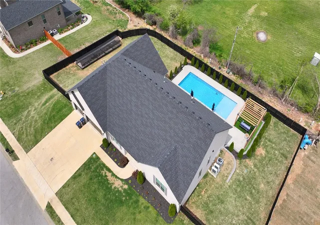 Photo 3 of Mansion for sale at 1520 Elm Ridge Dr, Elm Springs, AR 72762 | MLS# 1342430 | Listing updated on 2026-09-10