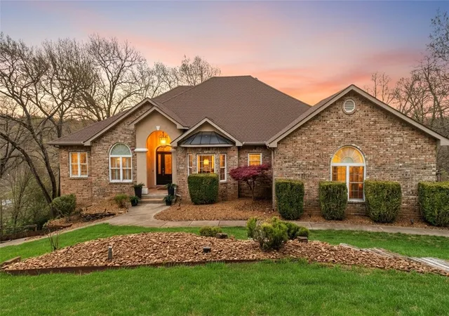 Photo 1 of Mansion for sale at 40 Chelmsworth Dr, Bella Vista, AR 72715 | MLS# 1342609 | Listing updated on 2026-09-14