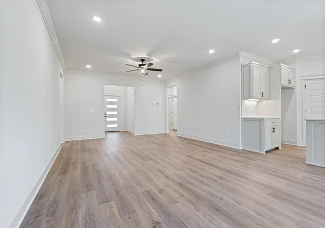 Photo 3 of Single family home for sale at 8 Roxburgh Ln, Bella Vista, AR 72715 | MLS# 1342647 | Listing updated on 2026-09-03