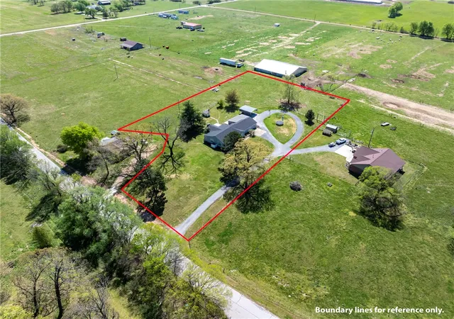 Photo 3 of Single family home for sale at 19611 W Nokes Farm Rd, Siloam Springs, AR 72761 | MLS# 1342694 | Listing updated on 2026-08-31
