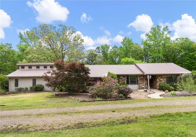 Single family home for sale at 1231 St Joe Rd, Atkins, AR 72823 | MLS# 1342823