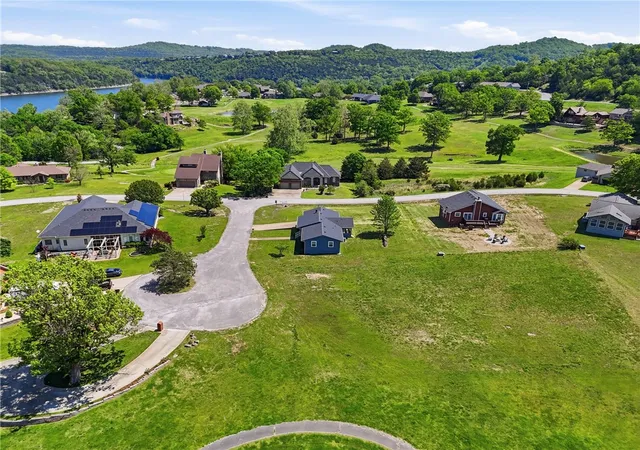 Photo 3 of Single family home for sale at 21 Appaloosa Dr, Holiday Island, AR 72631 | MLS# 1342915 | Listing updated on 2026-09-18