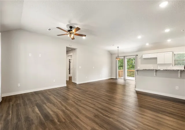 Photo 3 of Single family home for sale at 3 Bridle Cir, Bella Vista, AR 72715 | MLS# 1342693 | Listing updated on 2026-10-02