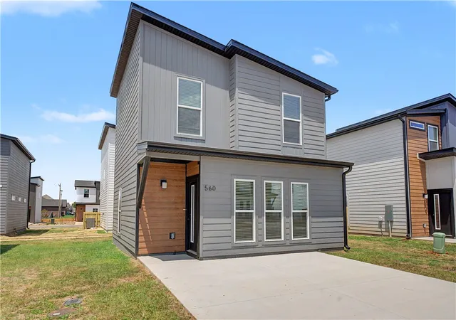 Photo 2 of Single family home for sale at 560 Solar St, Bentonville, AR 72713 | MLS# 1343019 | Listing updated on 2026-09-02