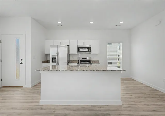 Photo 3 of Single family home for sale at 560 Solar St, Bentonville, AR 72713 | MLS# 1343019 | Listing updated on 2026-09-02