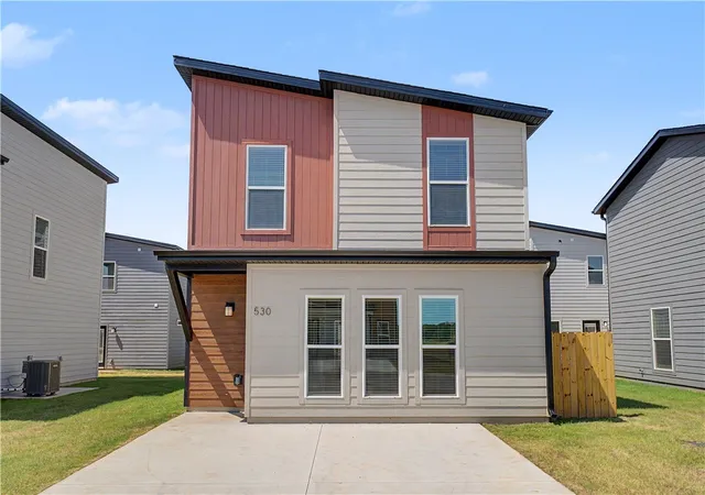 Photo 1 of Single family home for sale at 530 Solar St, Bentonville, AR 72713 | MLS# 1343028 | Listing updated on 2026-09-02