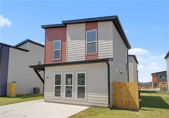Photo 2 of Single family home for sale at 530 Solar St, Bentonville, AR 72713 | MLS# 1343028 | Listing updated on 2026-09-02