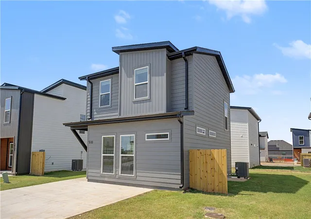 Photo 2 of Single family home for sale at 510 Solar St, Bentonville, AR 72713 | MLS# 1343031 | Listing updated on 2026-09-02