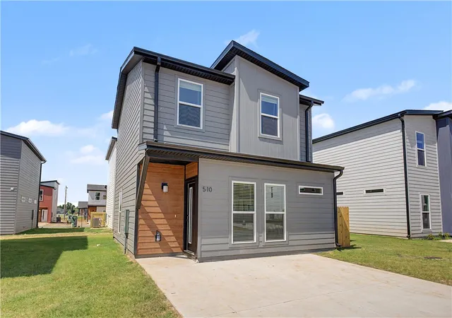 Photo 3 of Single family home for sale at 510 Solar St, Bentonville, AR 72713 | MLS# 1343031 | Listing updated on 2026-09-02
