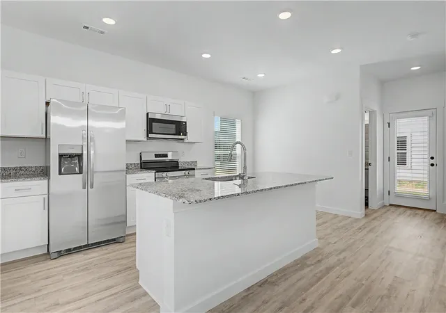 Photo 3 of Single family home for sale at 510 Solar St, Bentonville, AR 72713 | MLS# 1343031 | Listing updated on 2026-09-02