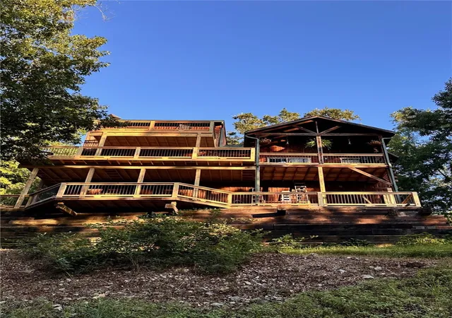 Photo 3 of Sale Pending at 369 Lake Forest Dr, Eureka Springs, AR 72631 | MLS# 1343077 | Listing updated on 2026-08-29