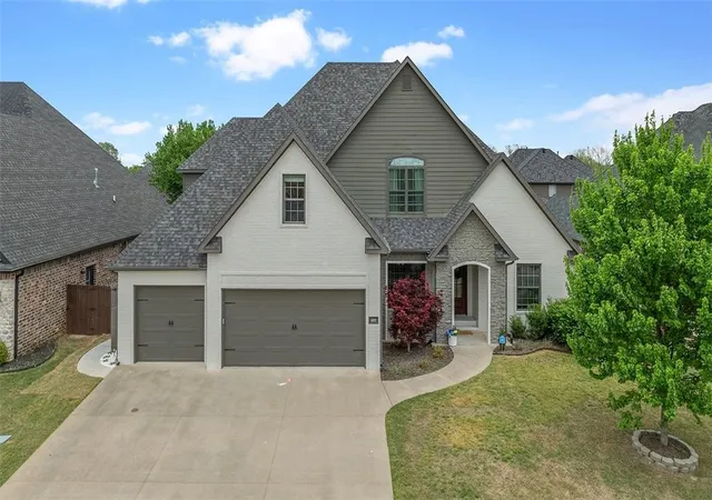 Photo 1 of Sale Pending at 609 Hendrix St, Bentonville, AR 72712 | MLS# 1343247 | Listing updated on 2026-08-31